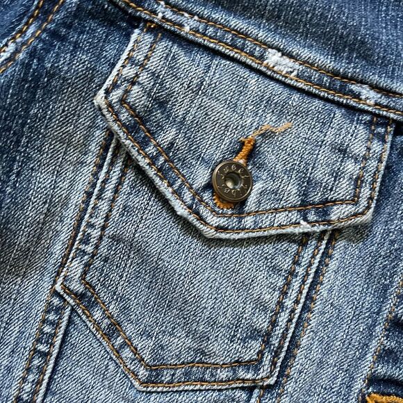 Sweet Vibes Bolero length jeans Jacket some distressing Size M runs small - Picture 6 of 10